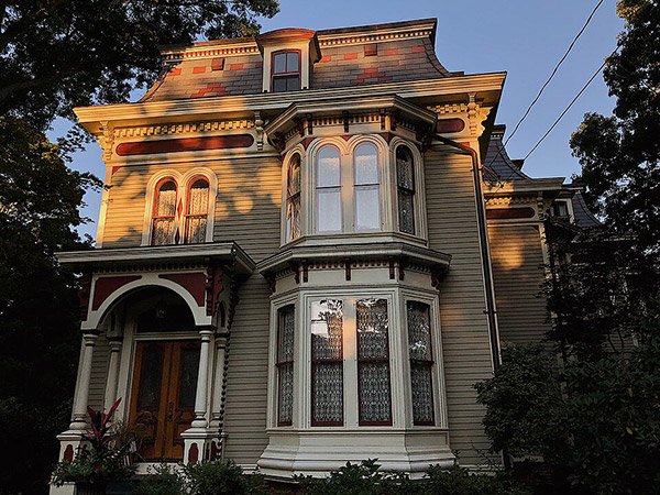 Leaf Removal Services in Glastonbury, CT